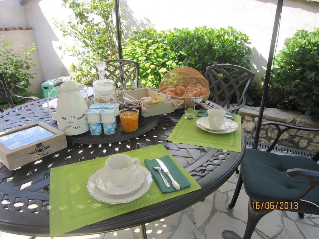 Bed and Breakfast La Frandomiere Saint-Martin-de-Londres Pokoj fotografie